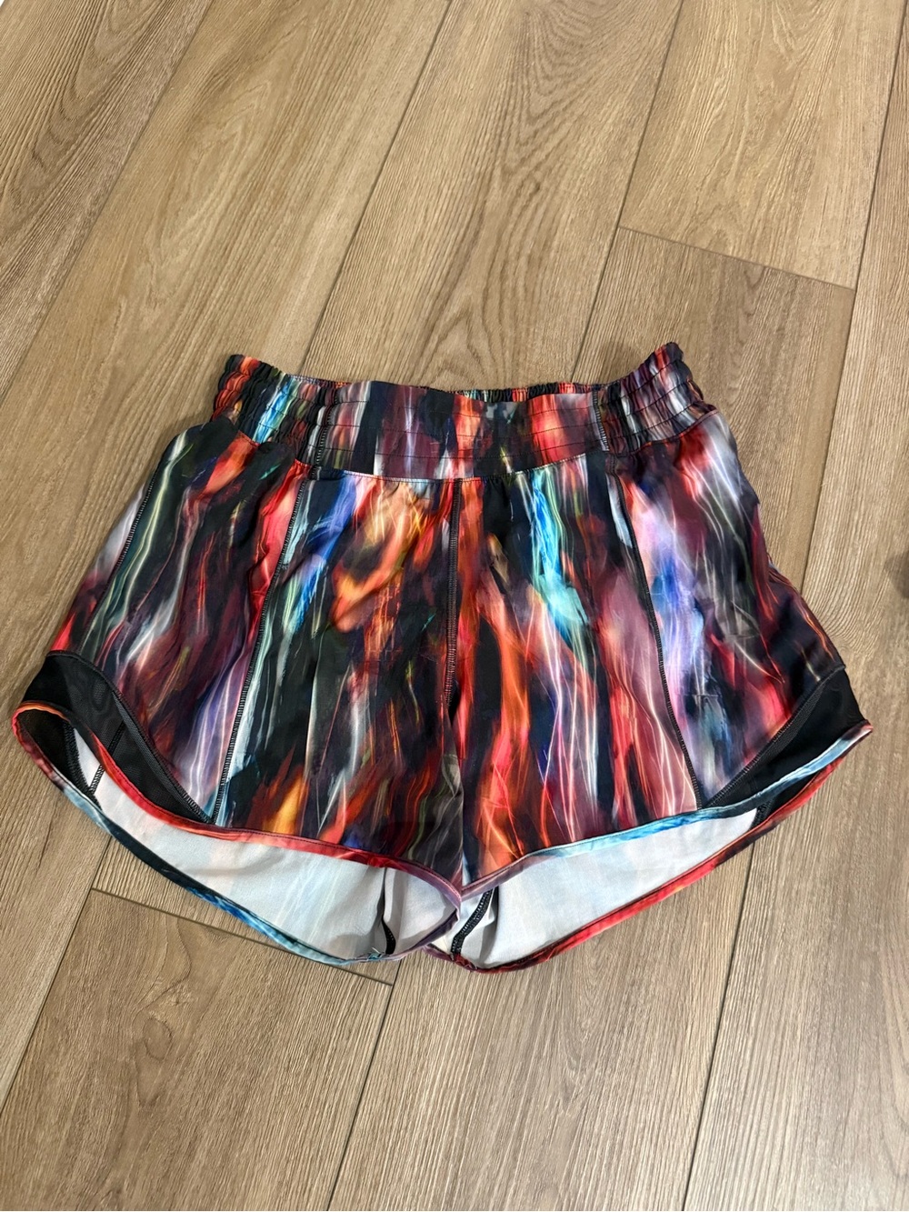 Lululemon shorts size 4 multicolor